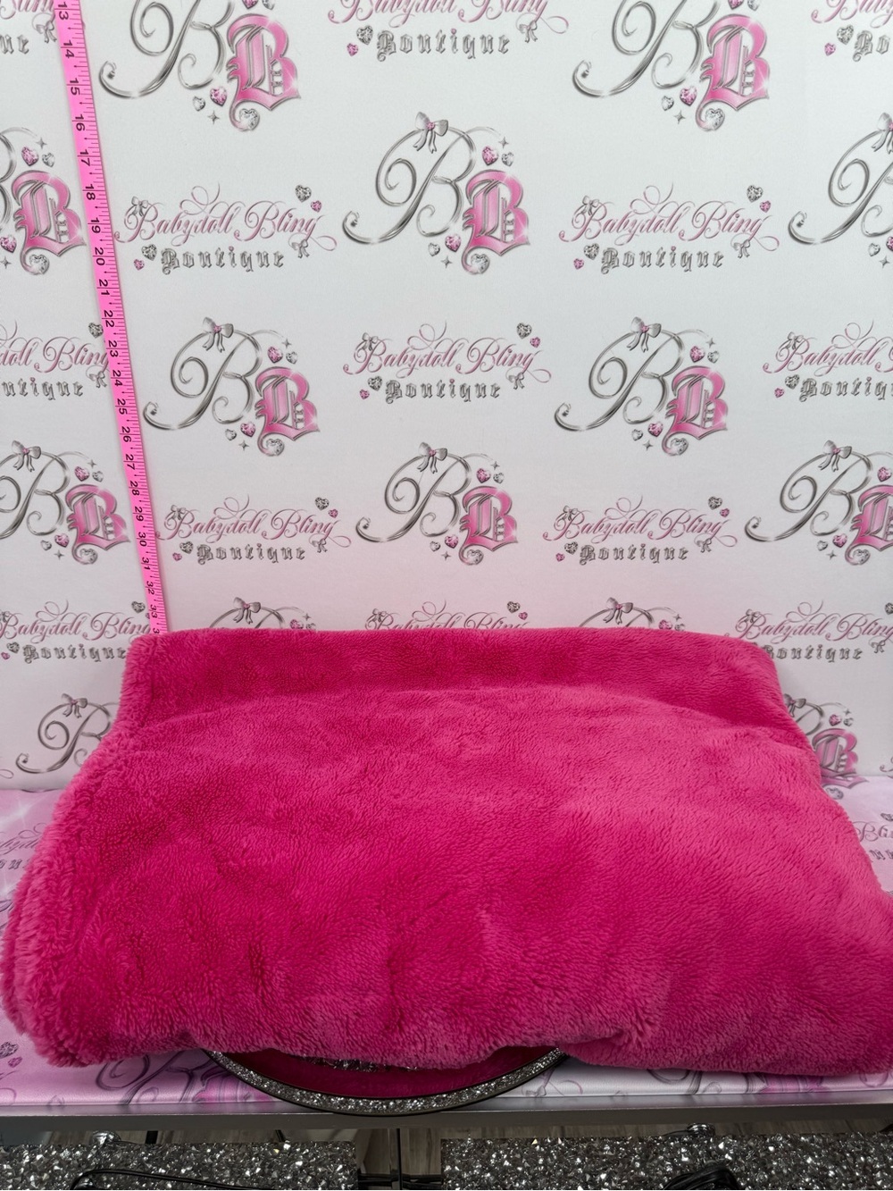 RACHEL Rachel Roy blanket Plush Throw Blanket in Hot Pink